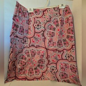 East 5th Classic Fit Women's 16W Azalea Coral Berry Geometric Floral Skirt